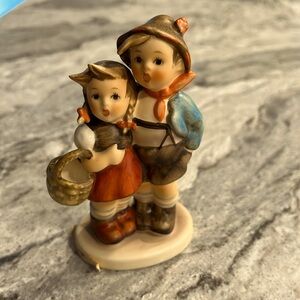 Vintage GOEBEL HUMMEL “Surprise” figurine
